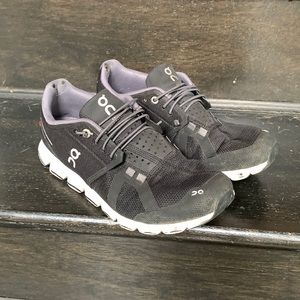 On Cloud Woman’s Sneakers